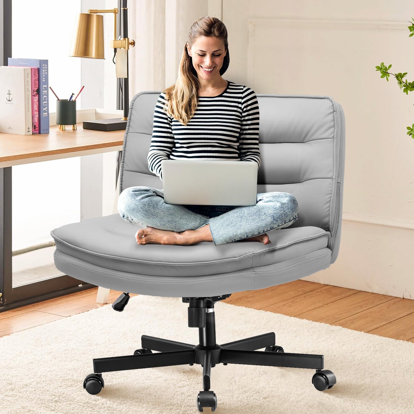 Cross-Legged Armless Office Chair